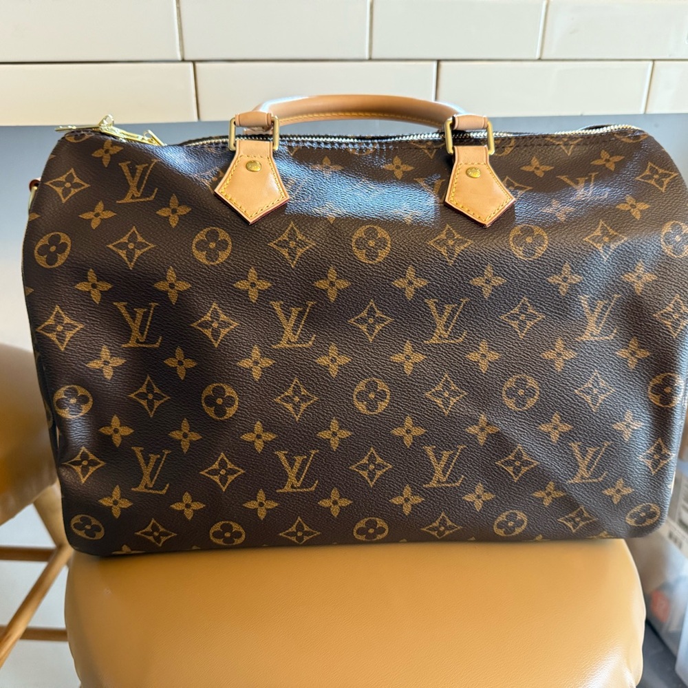 LV Speedy Bandouliere 35